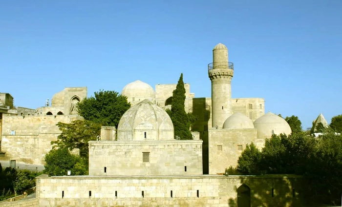 قصر شيرفانشاه باكو - الاماكن السياحية في باكو