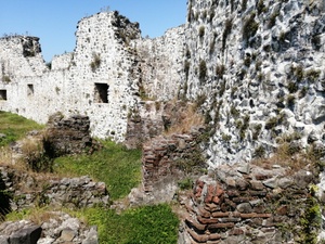قلعة بيترا باتومي - السياحة في باتومي جورجيا