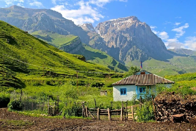 قرية أميت العظمى غابالا اذربيجان