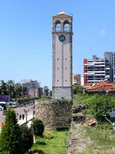 برج الساعة تيرانا - السياحة في البانيا