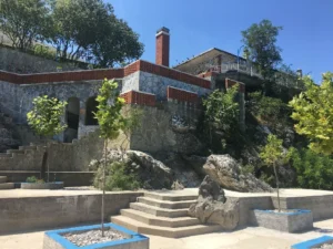 مطعم شكودرا - السياحة في البانيا